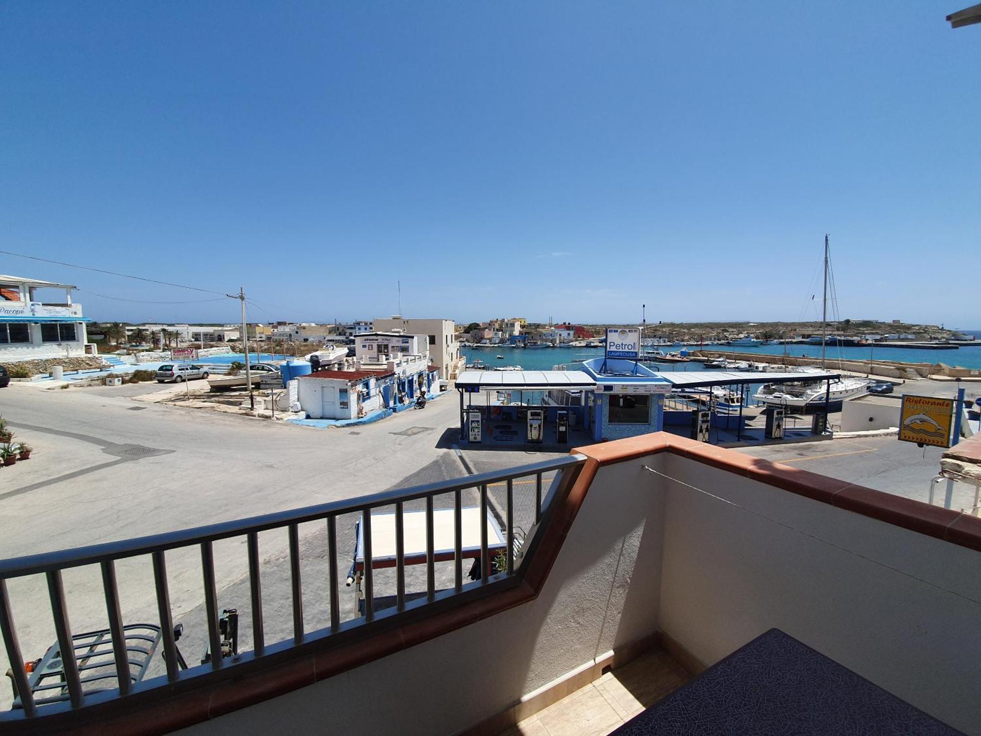 Casa Vacanza Delfino Bianco Apartment Lampedusa Cameră foto